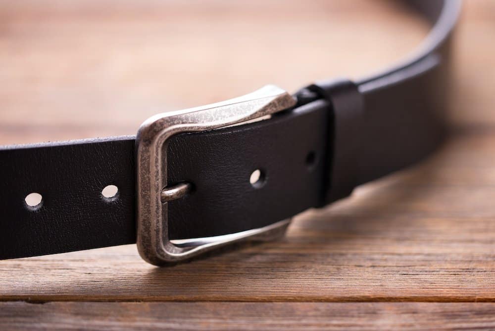 how to make another hole in a belt